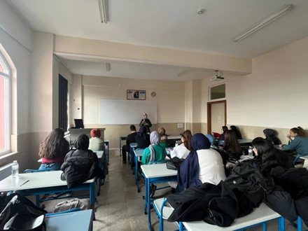 Dyt.Güzide Rümeysa ERDİM ile Mesleğe Giriş ve Deontoloji Dersi Kapsamında Söyleşi Etkinliği